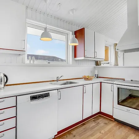 Сasa de vacaciones Beautiful Home In Hejls With Wifi
