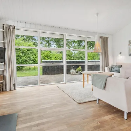 Beautiful Home In Hejls With Wifi *